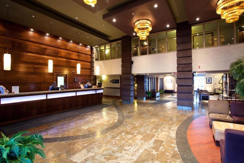 Sandman Hotel Calgary Airport Exterior photo
